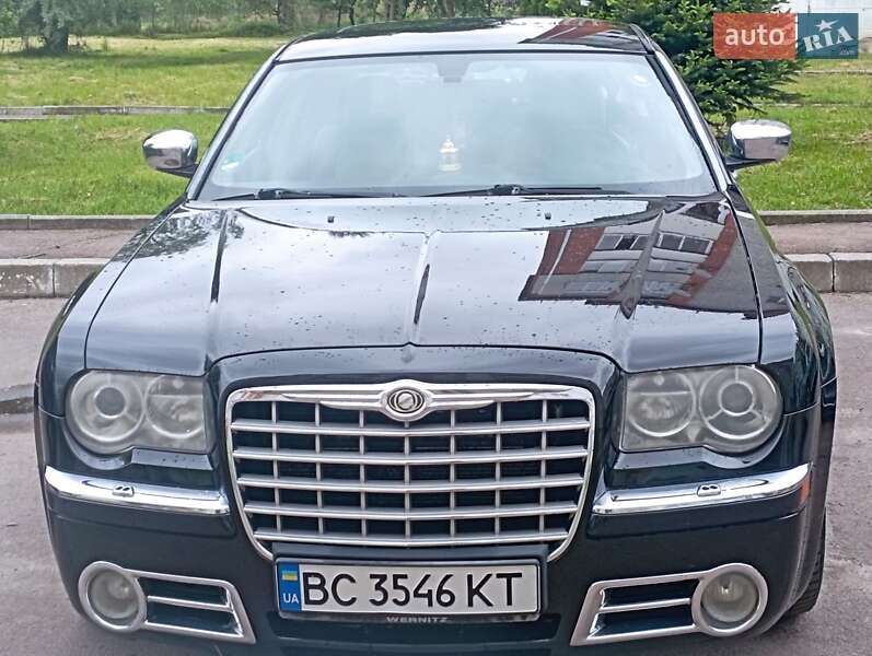 Седан Chrysler 300C 2006 в Дрогобичі