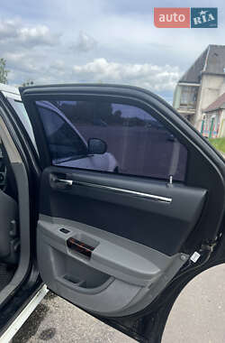 Седан Chrysler 300C 2004 в 