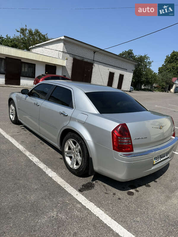 Седан Chrysler 300C 2007 в Светловодске фото 4 Седан Chrysler 300C 2007 в Светловодске