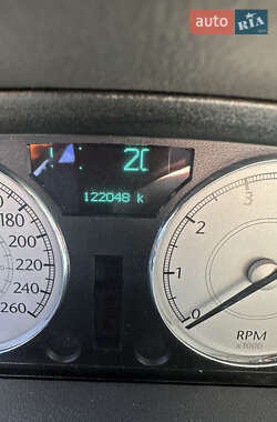 Седан Chrysler 300C 2006 в 