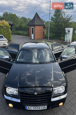 Седан Chrysler 300C 2005 в 