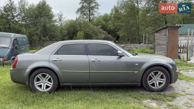 Седан Chrysler 300C 2006 в Звягеле