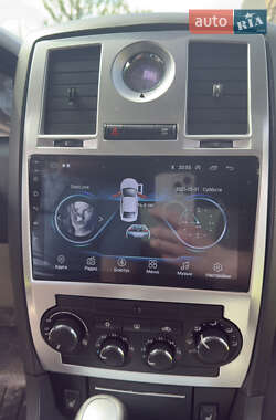 Седан Chrysler 300C 2006 в 