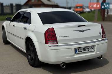 Седан Chrysler 300C 2008 в 