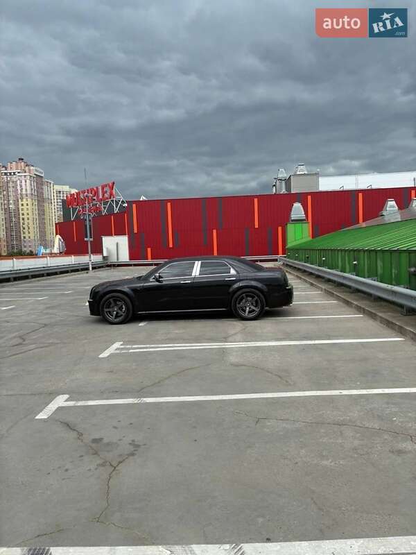 Седан Chrysler 300C 2004 в Киеве