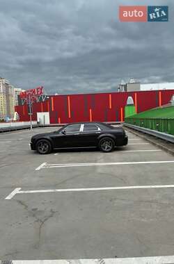 Седан Chrysler 300C 2004 в 