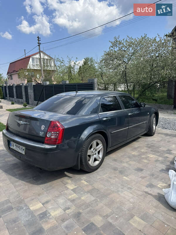 Седан Chrysler 300C 2008 в Киеве