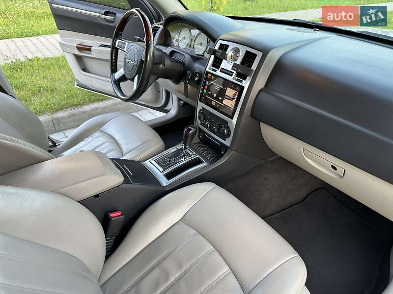 Седан Chrysler 300C 2007 в Шептицькому фото 14 Седан Chrysler 300C 2007 в Шептицькому