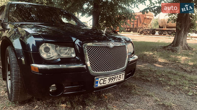 Седан Chrysler 300C 2005 в Черновцах
