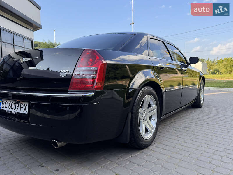 Седан Chrysler 300C 2007 в Львове