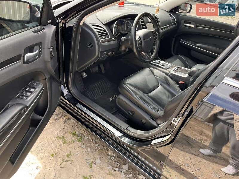 Седан Chrysler 300C 2017 в Борисполе
