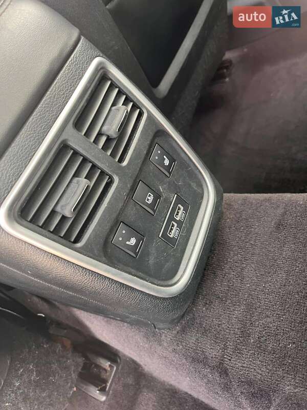 Седан Chrysler 300C 2017 в Борисполе