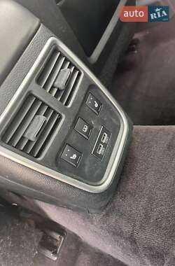 Седан Chrysler 300C 2017 в 