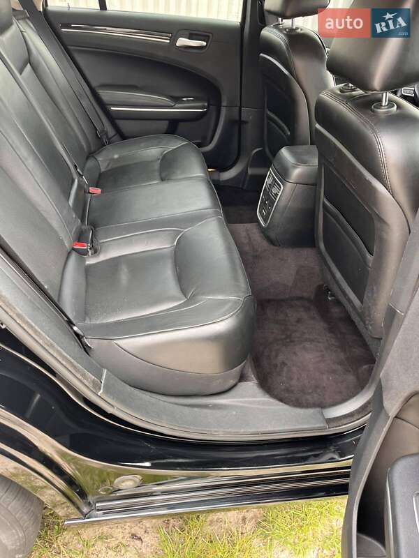 Седан Chrysler 300C 2017 в Борисполе