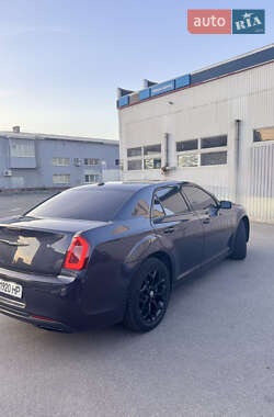 Седан Chrysler 300C 2017 в 