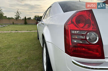 Седан Chrysler 300C 2008 в 