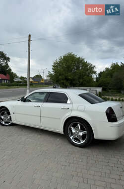 Седан Chrysler 300C 2004 в 