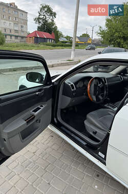 Седан Chrysler 300C 2004 в 