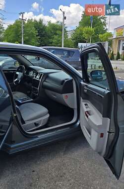 Седан Chrysler 300C 2006 в 