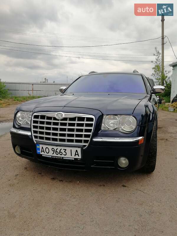 Универсал Chrysler 300C 2006 в Белогородке