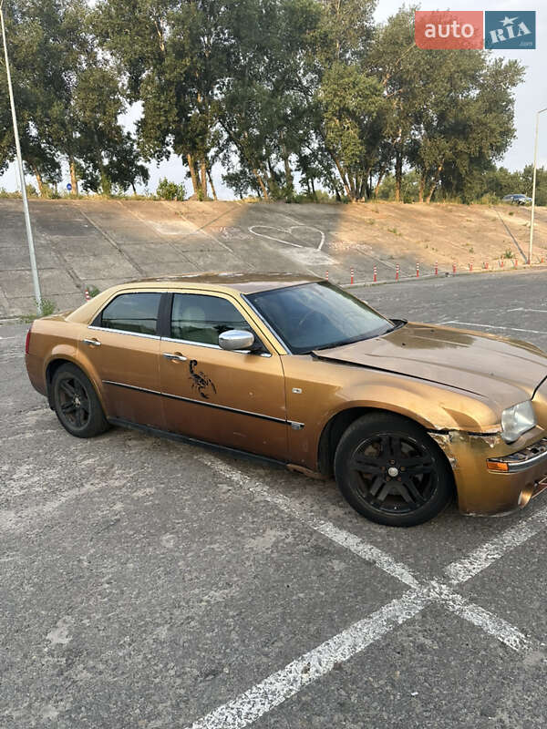 Седан Chrysler 300C 2005 в Киеве