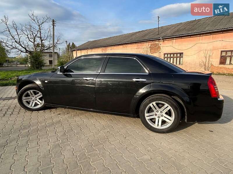 Седан Chrysler 300C 2005 в Ивано-Франковске