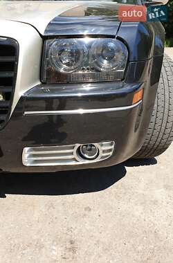 Седан Chrysler 300C 2004 в 