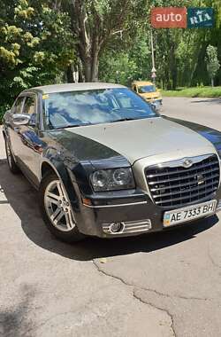 Седан Chrysler 300C 2004 в 