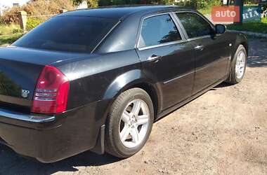 Седан Chrysler 300C 2005 в 