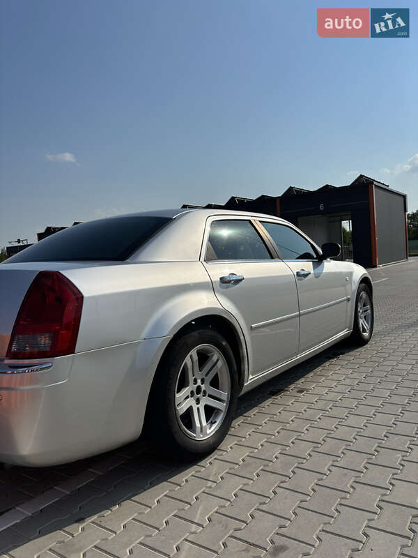 Седан Chrysler 300C 2005 в Вінниці