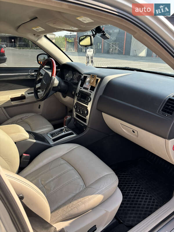 Седан Chrysler 300C 2005 в Вінниці