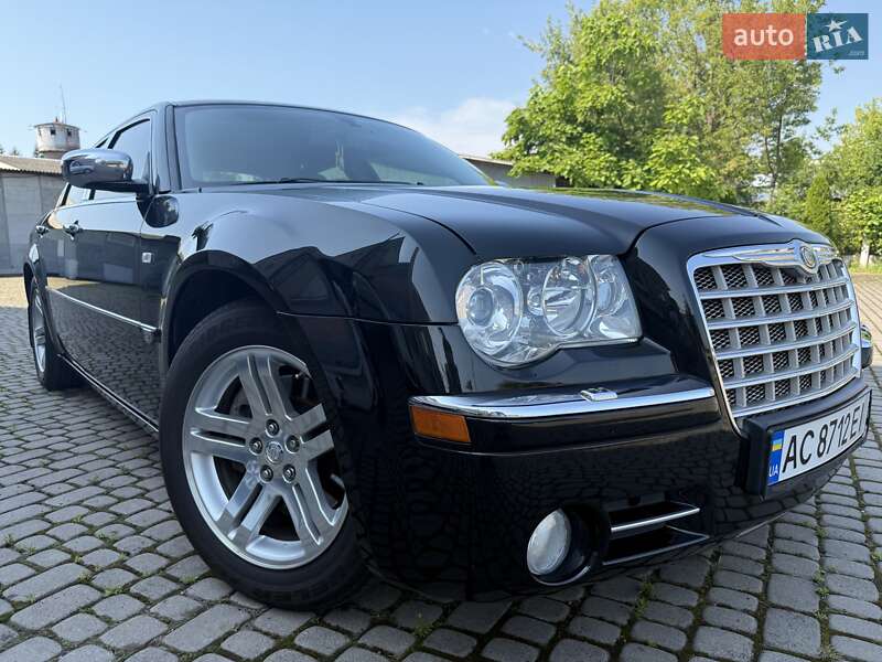 Седан Chrysler 300C 2006 в 