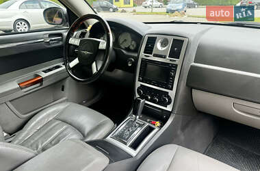 Седан Chrysler 300C 2008 в 