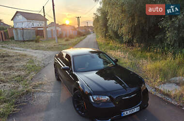 Седан Chrysler 300C 2019 в 
