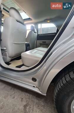 Седан Chrysler 300C 2005 в 
