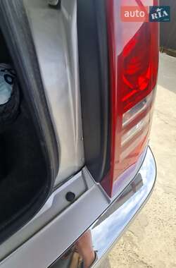 Седан Chrysler 300C 2005 в 