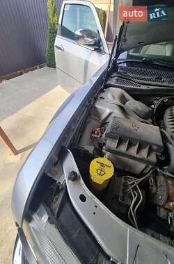 Седан Chrysler 300C 2005 в 