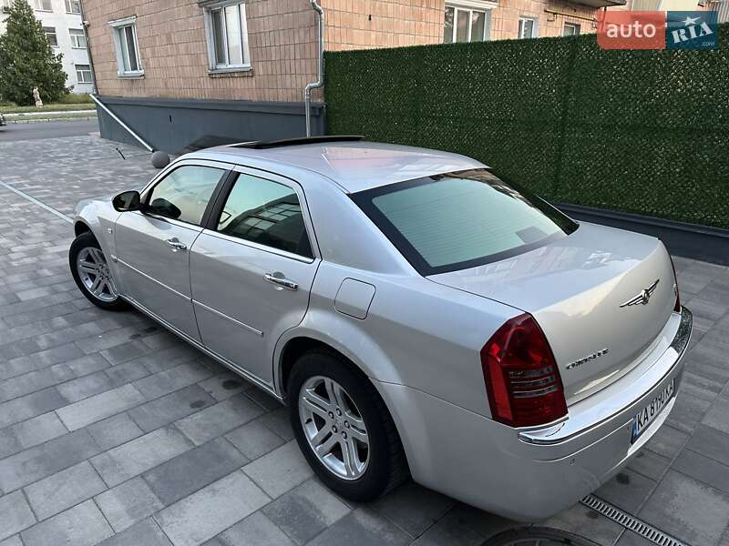 Седан Chrysler 300C 2005 в Переяславі