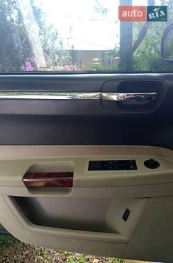 Седан Chrysler 300C 2004 в 