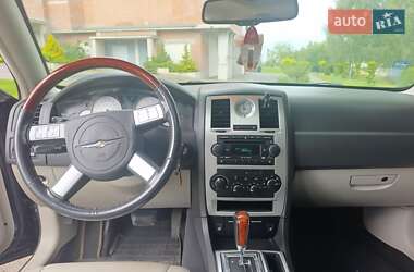 Седан Chrysler 300C 2006 в 