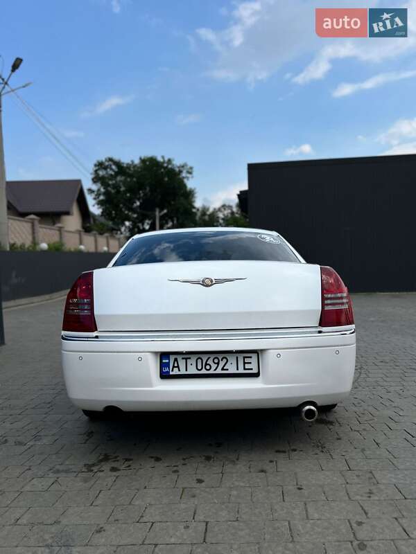 Седан Chrysler 300C 2006 в Косове фото 15 Седан Chrysler 300C 2006 в Косове