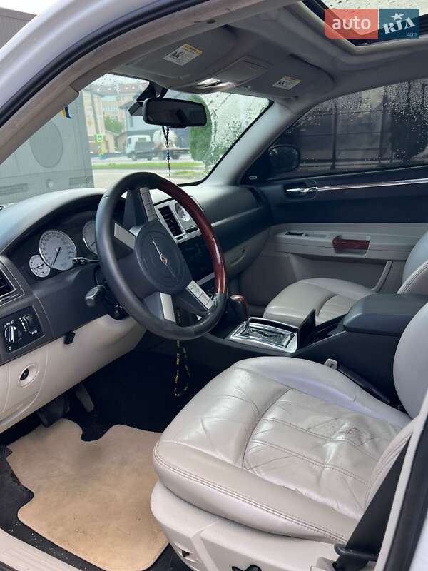 Седан Chrysler 300C 2006 в Косове фото 22 Седан Chrysler 300C 2006 в Косове