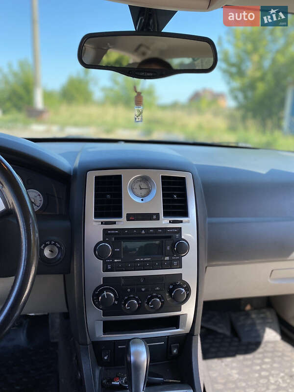 Седан Chrysler 300C 2005 в Здолбунове фото 18 Седан Chrysler 300C 2005 в Здолбунове