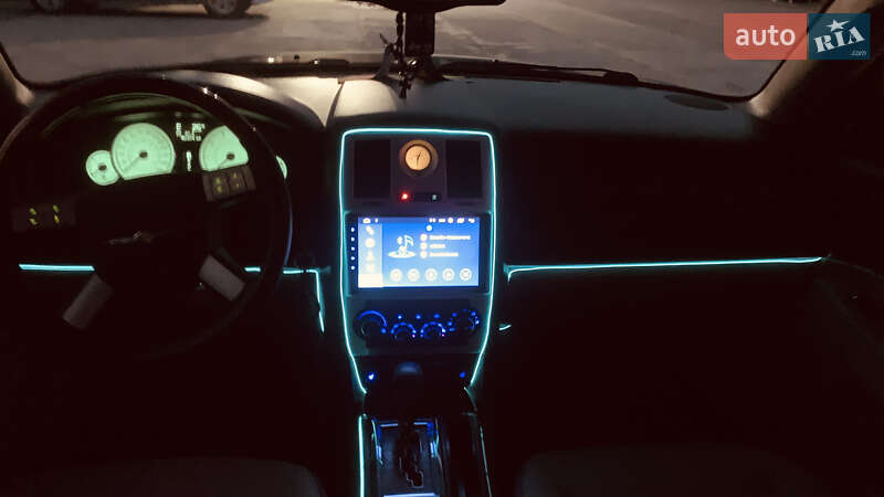 Седан Chrysler 300C 2005 в Черновцах