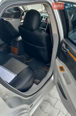 Седан Chrysler 300C 2006 в 
