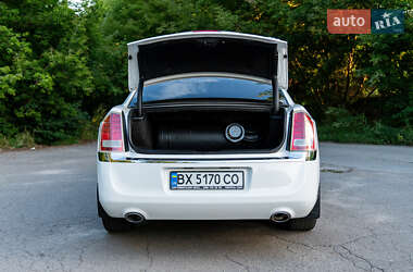 Седан Chrysler 300C 2014 в 