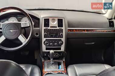 Седан Chrysler 300C 2008 в 