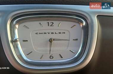 Седан Chrysler 300C 2012 в 