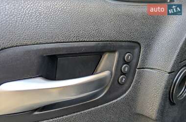 Седан Chrysler 300C 2012 в 