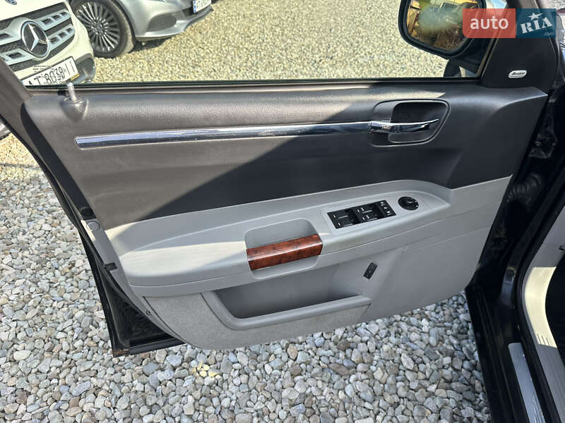 Седан Chrysler 300C 2007 в Ивано-Франковске